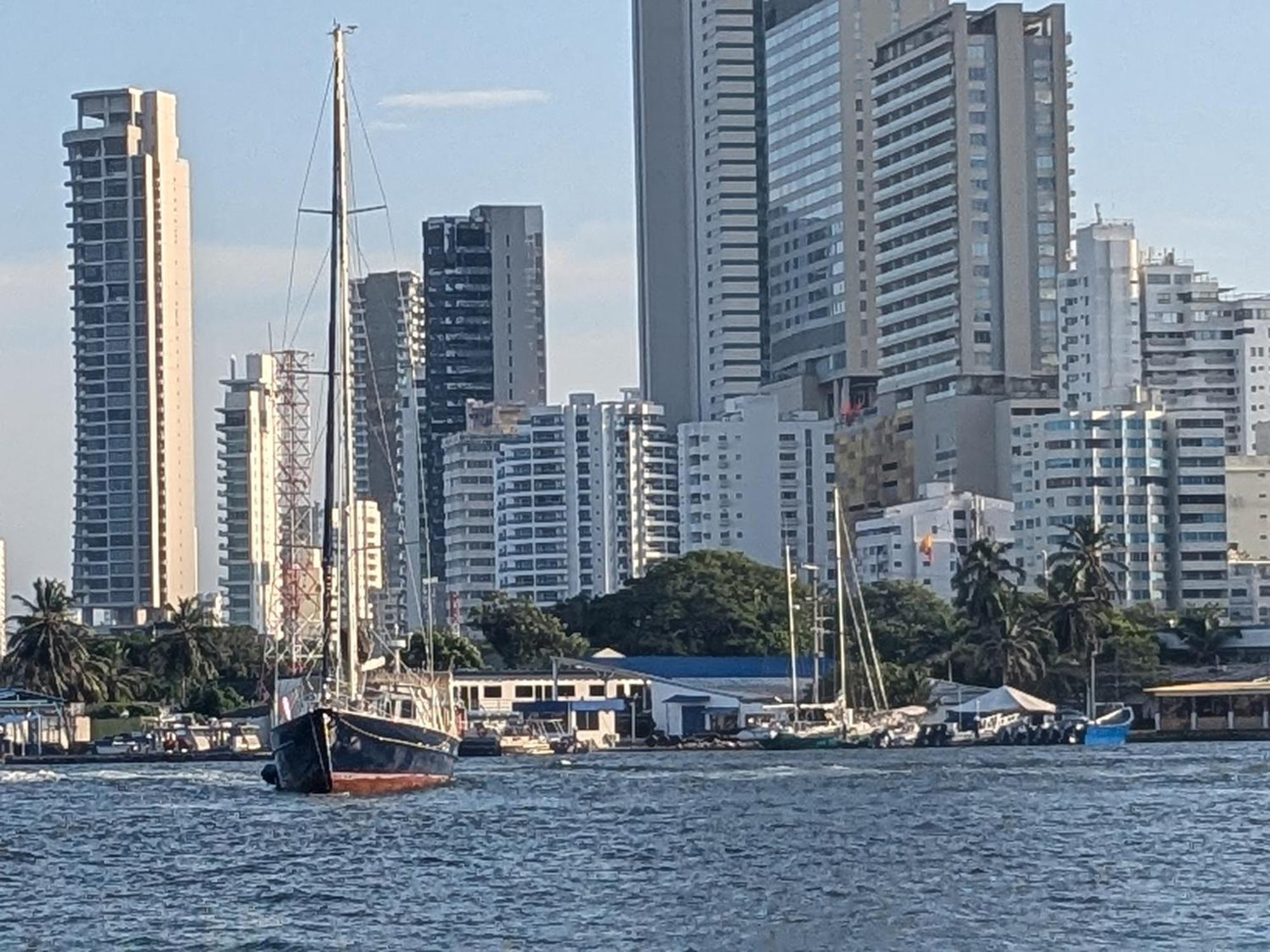 Me Quedo Aqui, Casa Cerca Del Aeropuerto De Cartagena! Apartment *